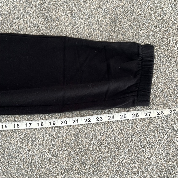 Rolling Stones Black Lounge Set - Picture 7 of 9